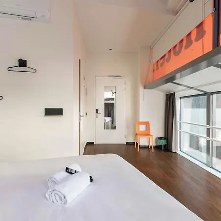 Easyhotel Rotterdam City Centre-3